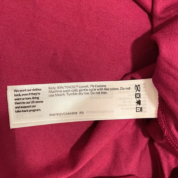 NWT Eileen Fisher crew neck boxy tee berry - Picture 7 of 11